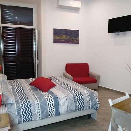 B&B Da Ary Colorful Rooms Napels Buitenkant foto